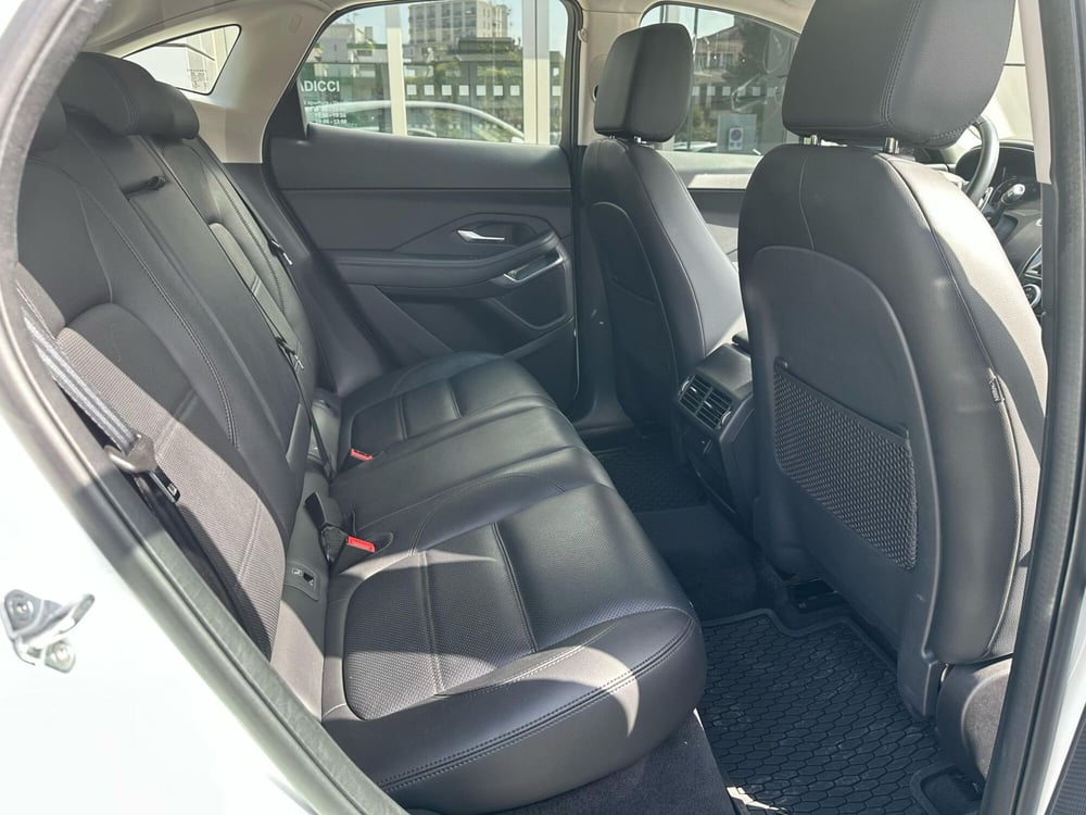 Jaguar E-Pace usata a Bari (5)