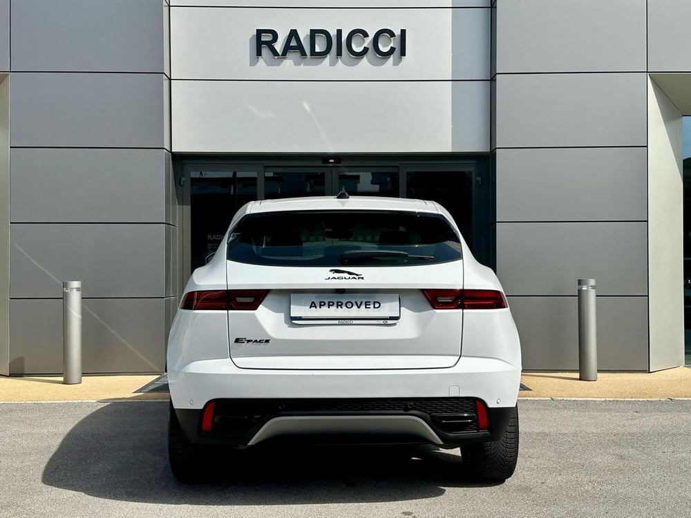 Jaguar E-Pace usata a Bari (7)