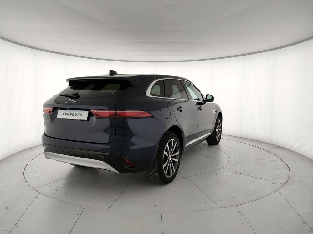 Jaguar F-Pace usata a Milano (2)