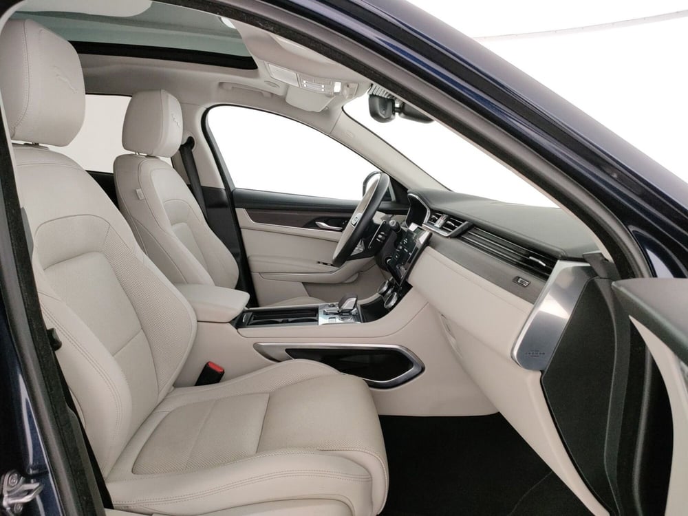 Jaguar F-Pace usata a Milano (3)
