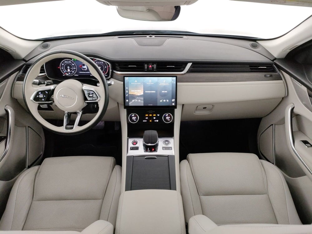 Jaguar F-Pace usata a Milano (4)