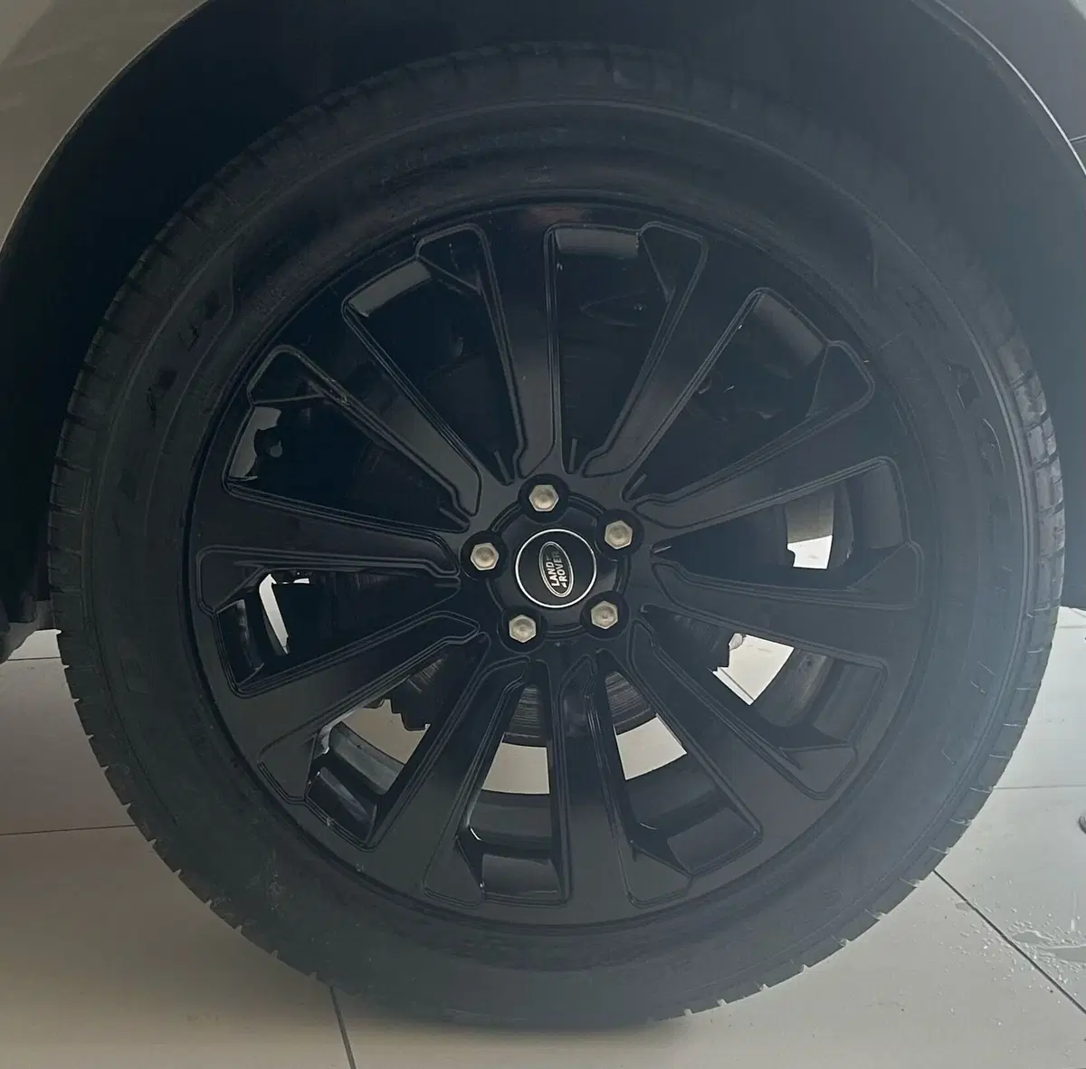 Land Rover Range Rover Velar usata a Ferrara (9)