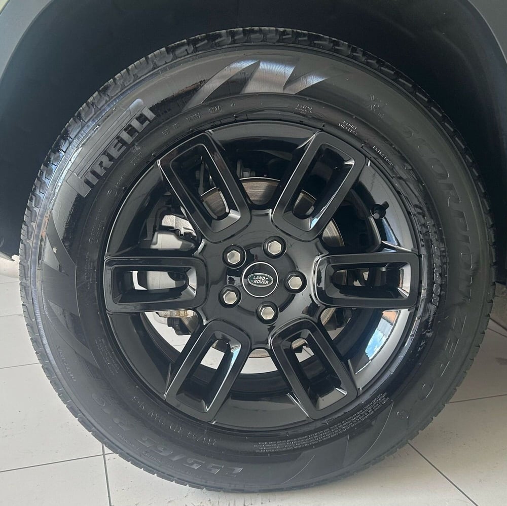 Land Rover Defender usata a Ferrara (9)