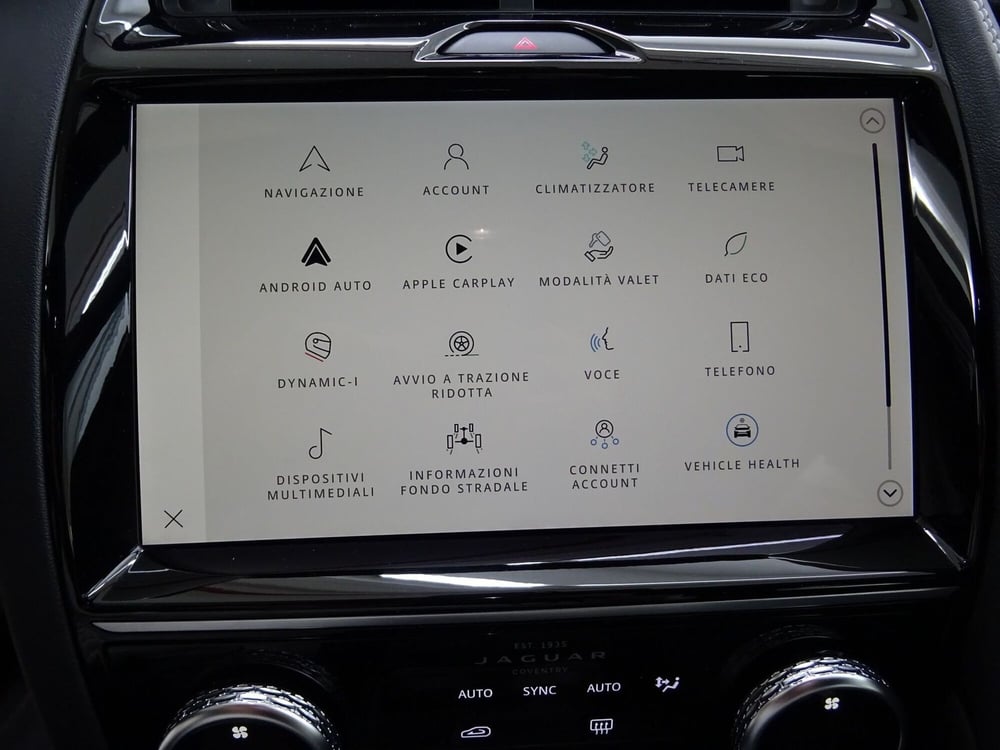 Jaguar E-Pace usata a Como (11)