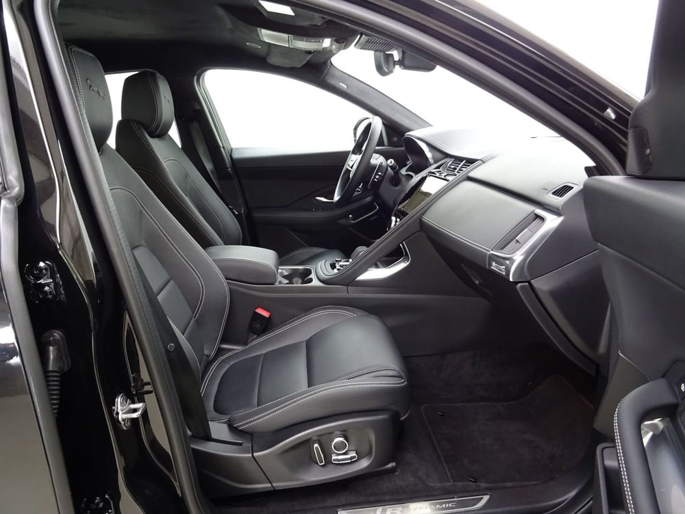 Jaguar E-Pace usata a Como (3)
