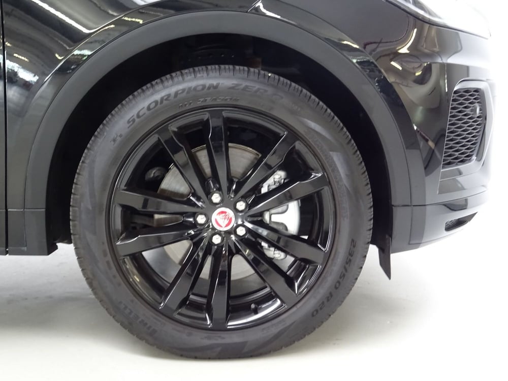 Jaguar E-Pace usata a Como (9)