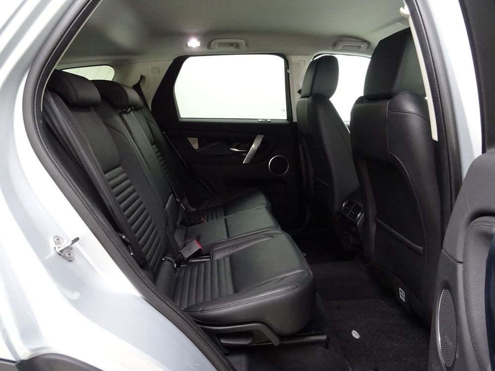 Land Rover Discovery Sport usata a Como (5)