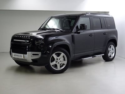 Land Rover Defender 110 3.0D I6 300 CV AWD Auto X-Dynamic SE del 2023 usata a Tavernerio