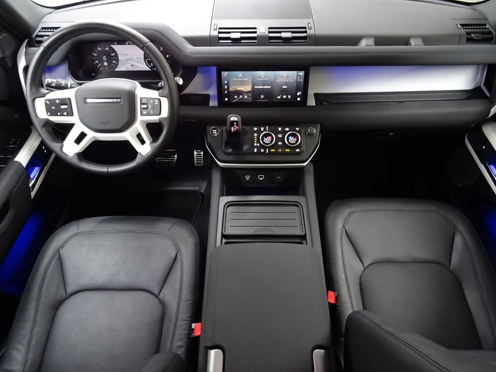 Land Rover Defender usata a Como (4)