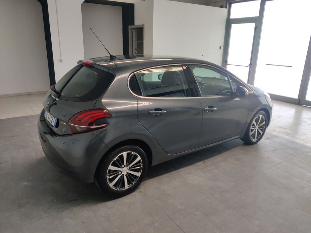 Peugeot 208 usata a Arezzo (6)