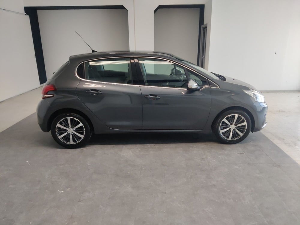 Peugeot 208 usata a Arezzo (8)
