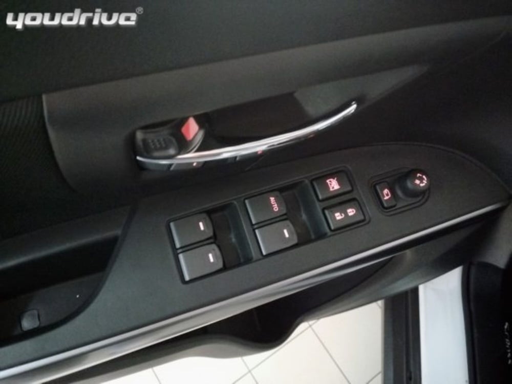 Suzuki S-Cross nuova a Napoli (16)