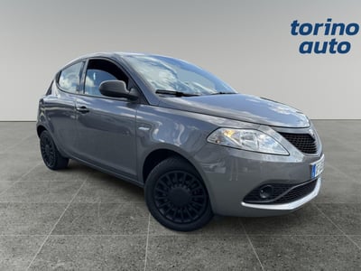 Lancia Ypsilon 1.0 FireFly 5 porte S&amp;S Hybrid Ecochic Silver del 2021 usata a Torino