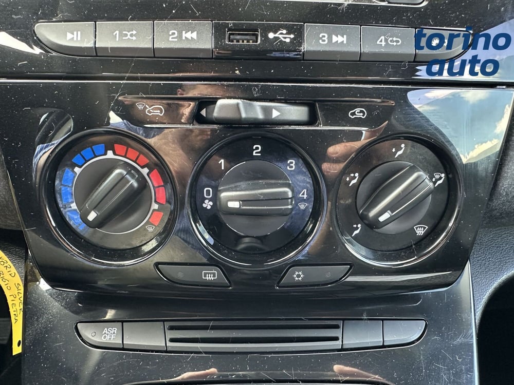 Lancia Ypsilon usata a Torino (20)