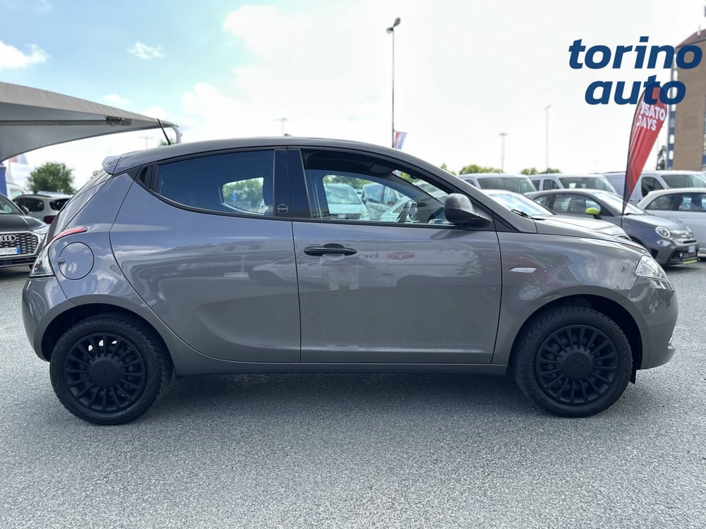 Lancia Ypsilon usata a Torino (8)