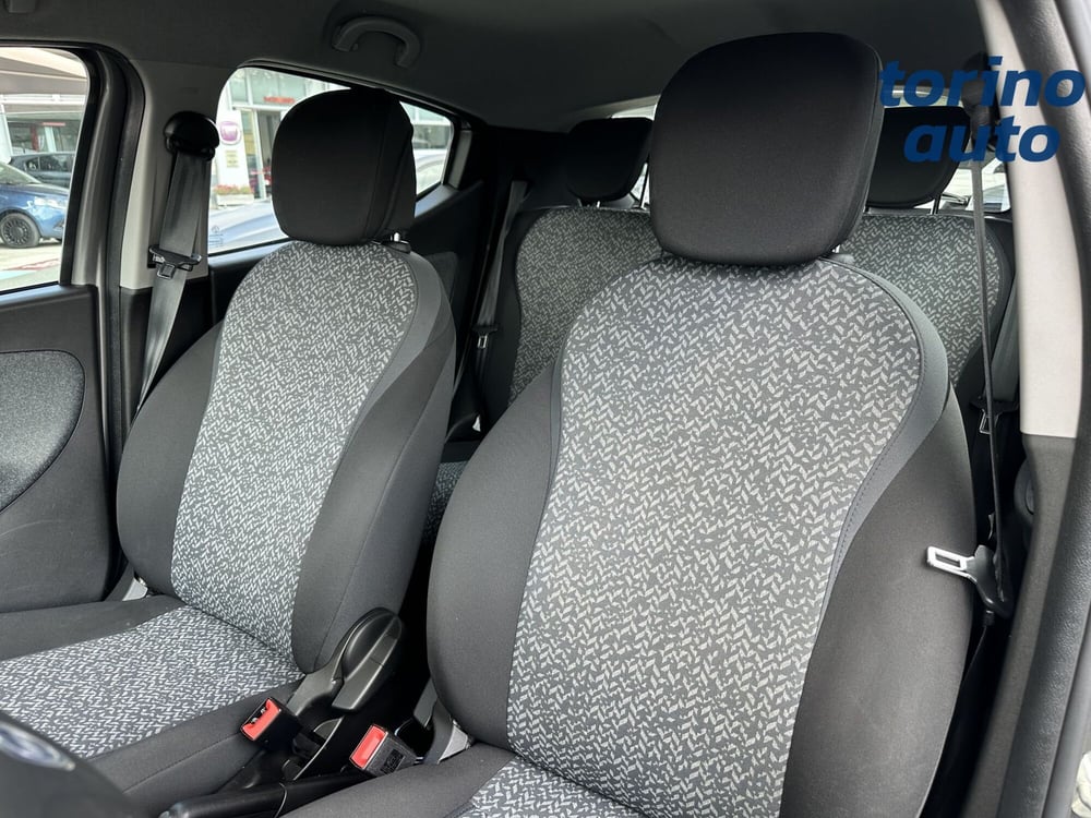Lancia Ypsilon usata a Torino (9)