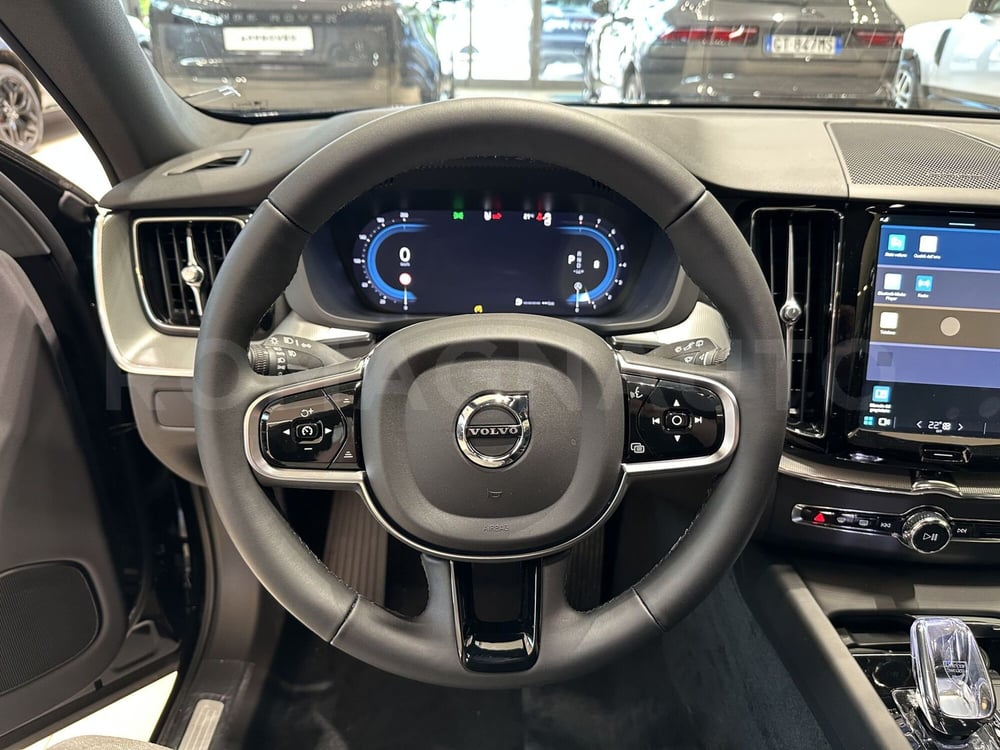 Volvo XC60 nuova a Forlì-Cesena (10)