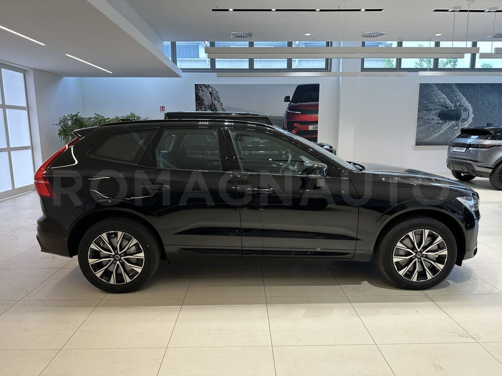 Volvo XC60 nuova a Forlì-Cesena (6)