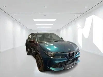 Alfa Romeo Junior elettrica Speciale 156cv nuova a Latina