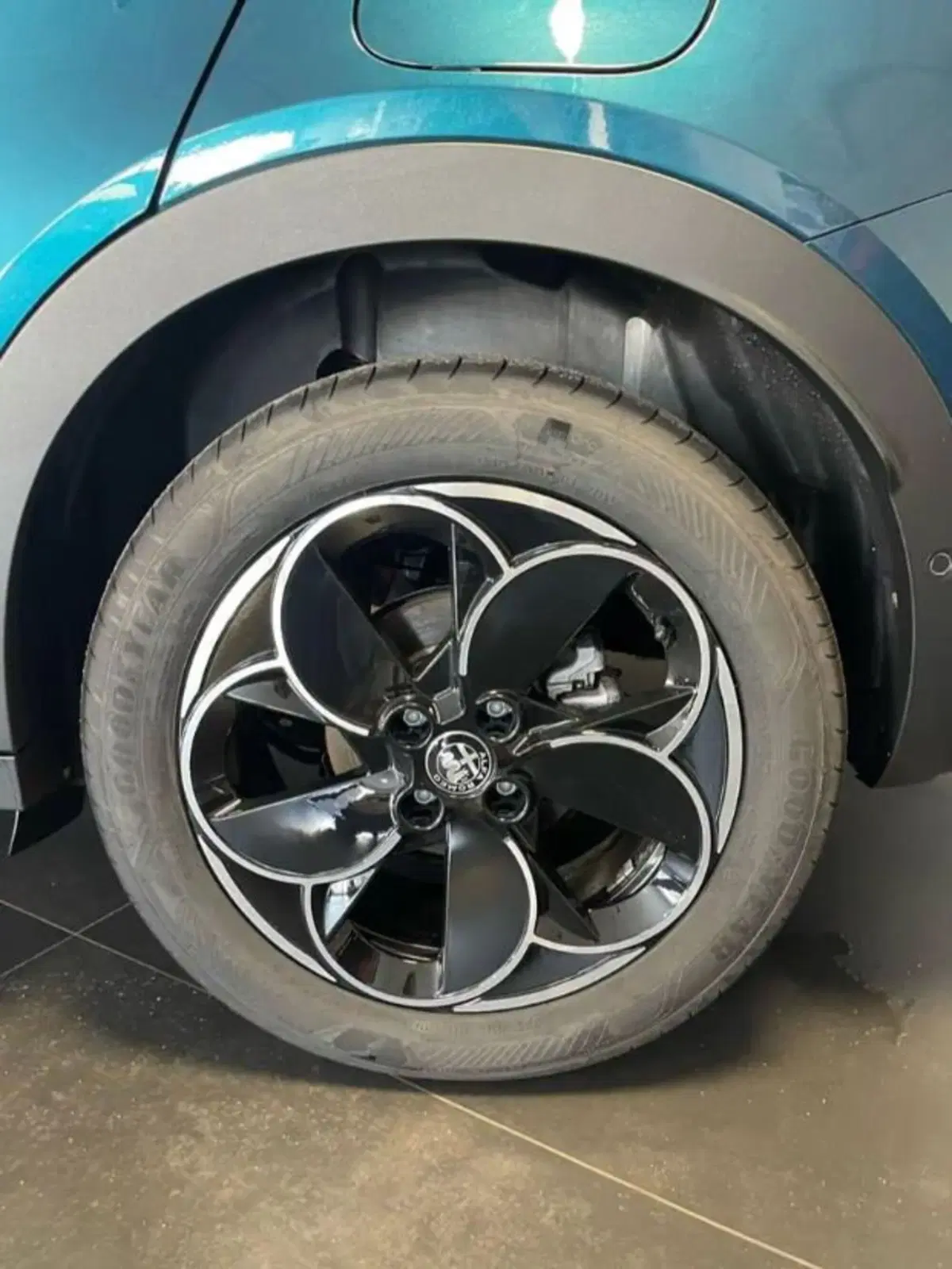 Alfa Romeo Junior nuova a Latina (4)