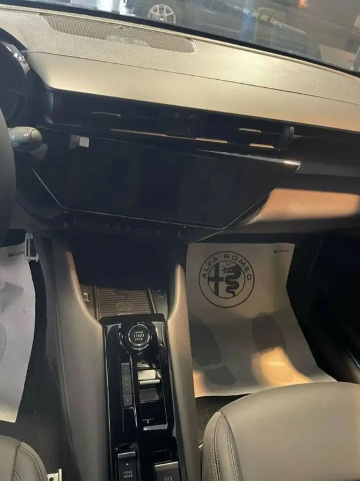 Alfa Romeo Junior nuova a Latina (9)