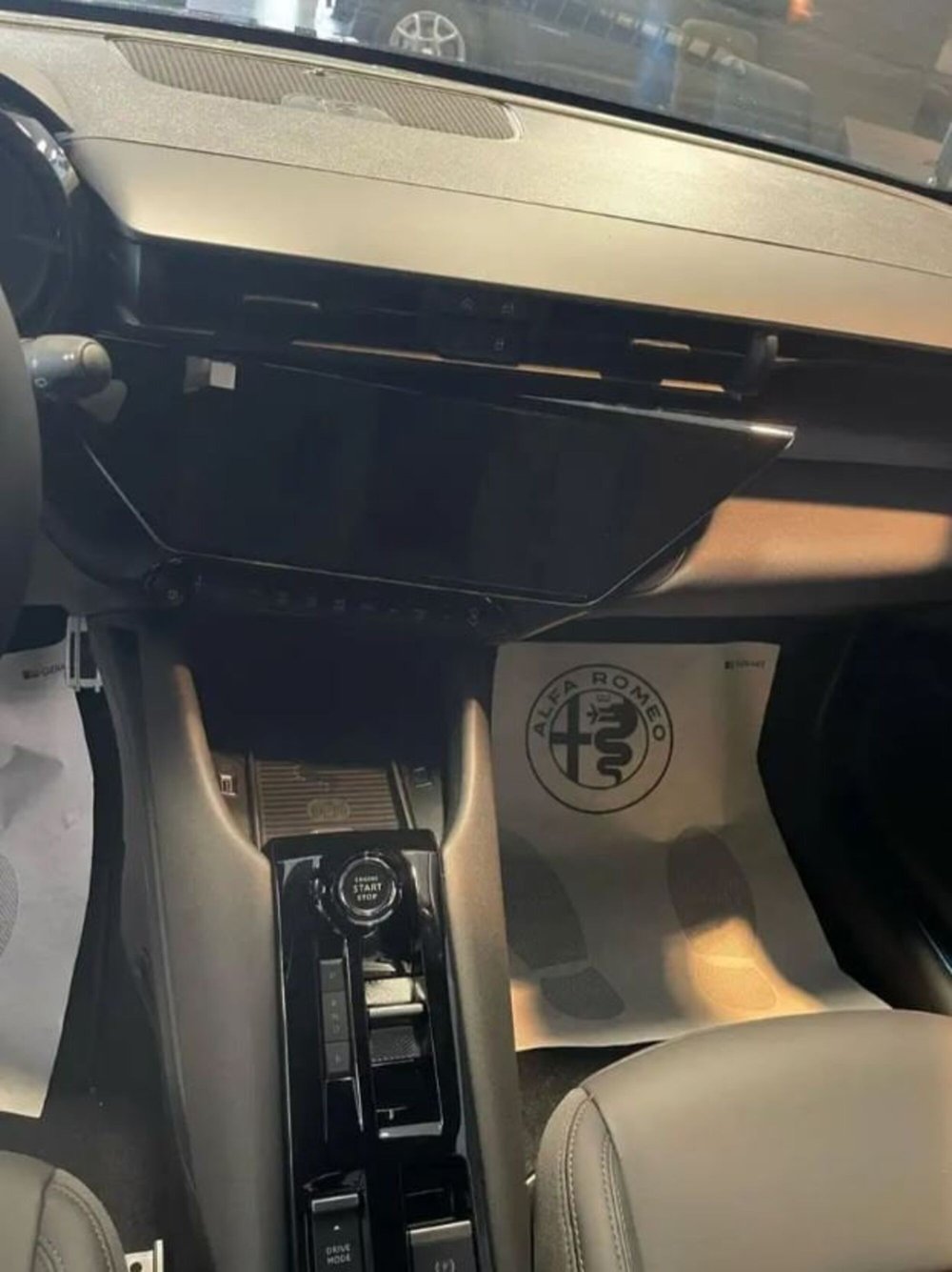 Alfa Romeo Junior nuova a Latina (9)