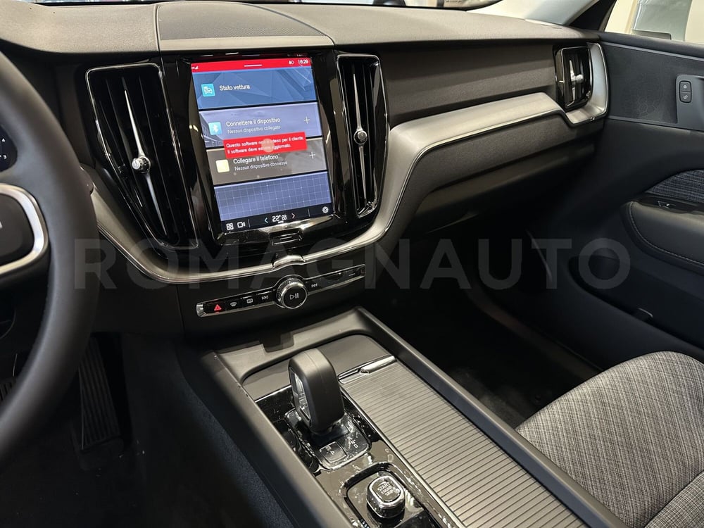 Volvo XC60 nuova a Forlì-Cesena (10)