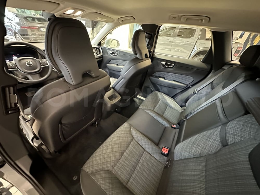 Volvo XC60 nuova a Forlì-Cesena (14)