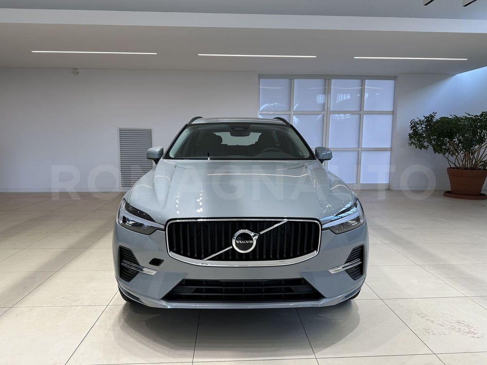 Volvo XC60 nuova a Forlì-Cesena (2)