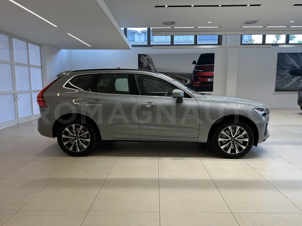 Volvo XC60 nuova a Forlì-Cesena (5)