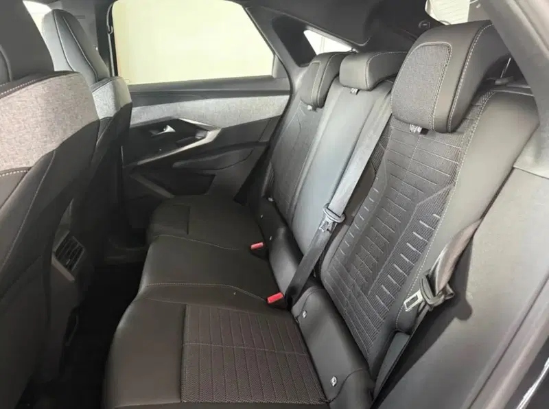 Peugeot 3008 nuova a Latina (10)
