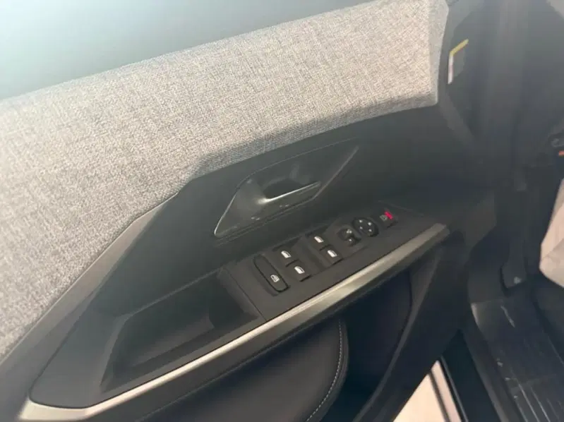 Peugeot 3008 nuova a Latina (6)