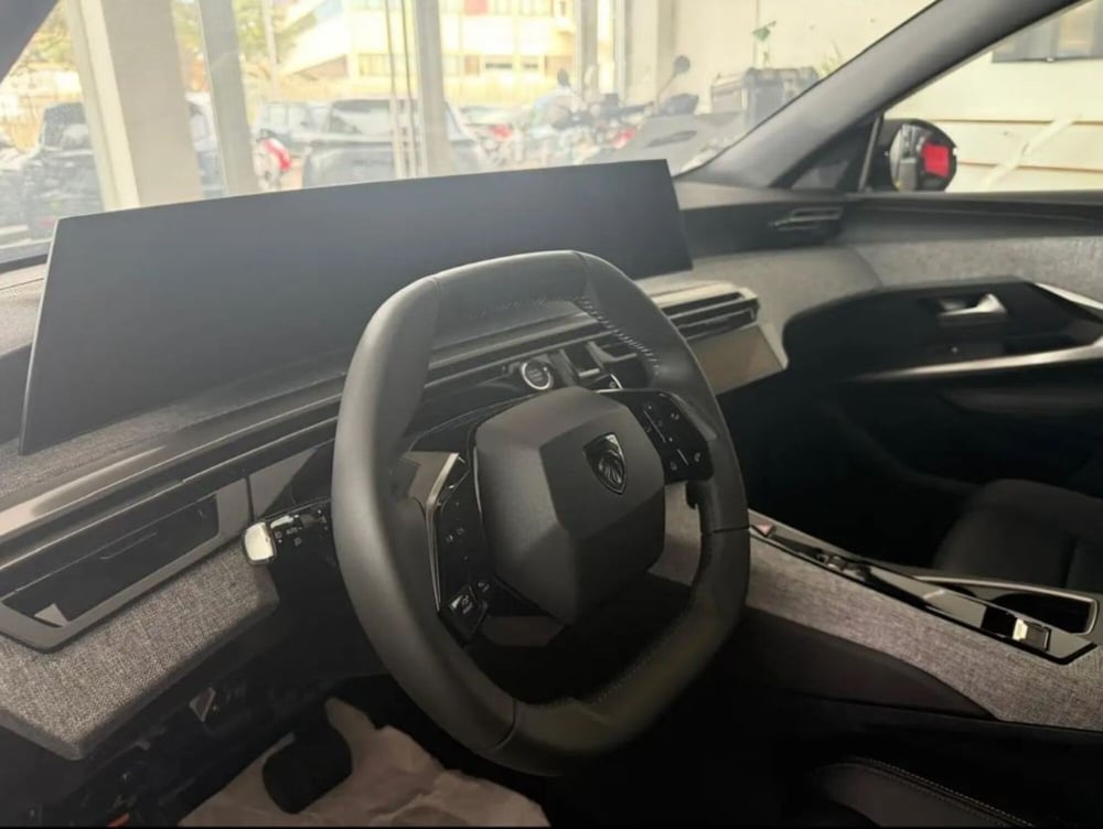 Peugeot 3008 nuova a Latina (8)