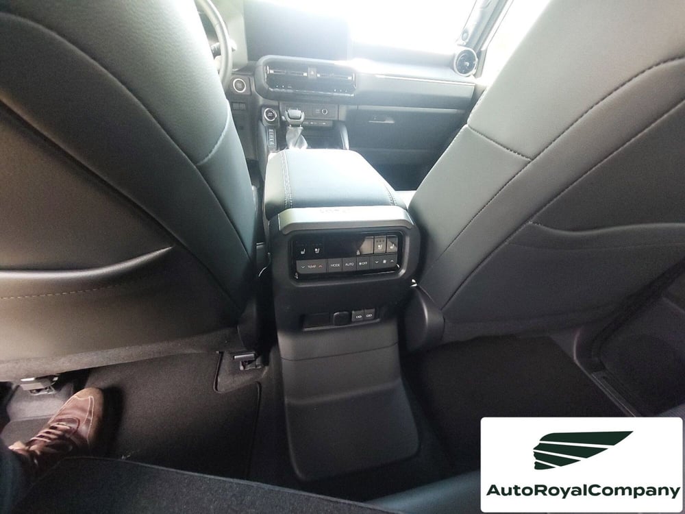 Toyota Land Cruiser nuova a Roma (4)