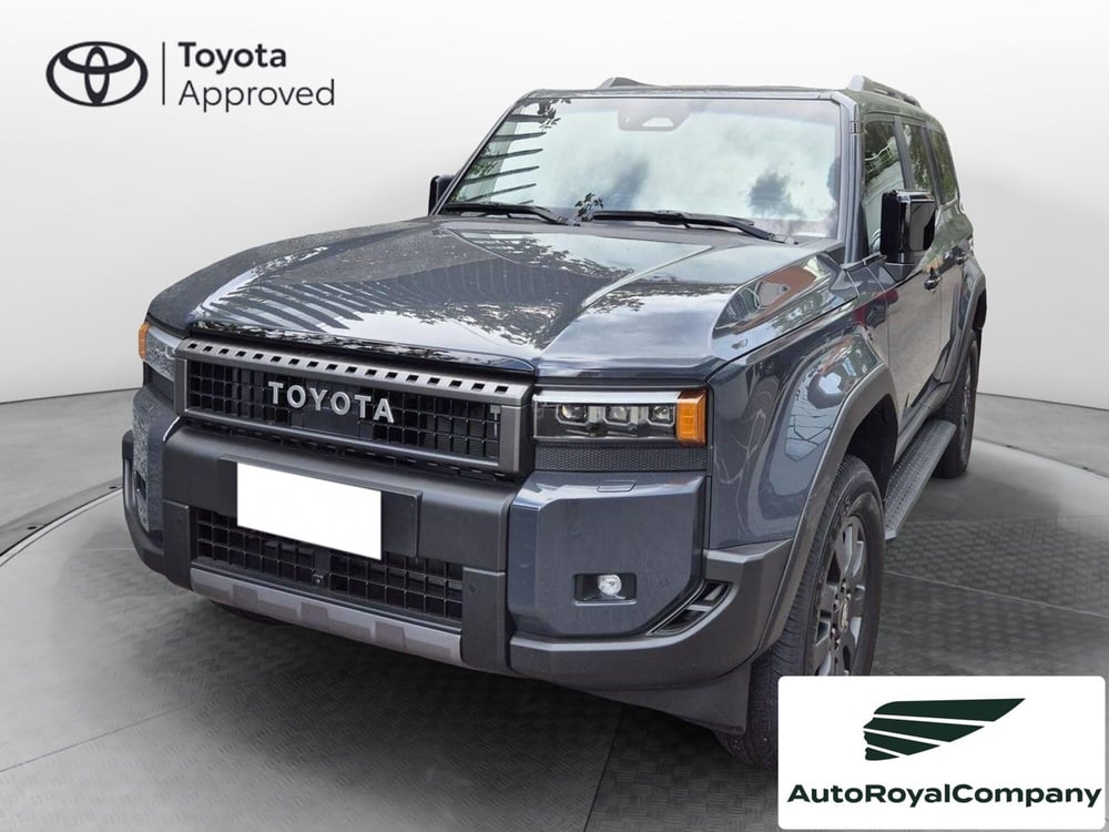 Toyota Land Cruiser nuova a Roma