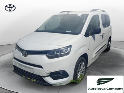 Toyota Proace City Verso City Verso 1.5D 130 CV S&amp;S Short Executive nuova a Roma