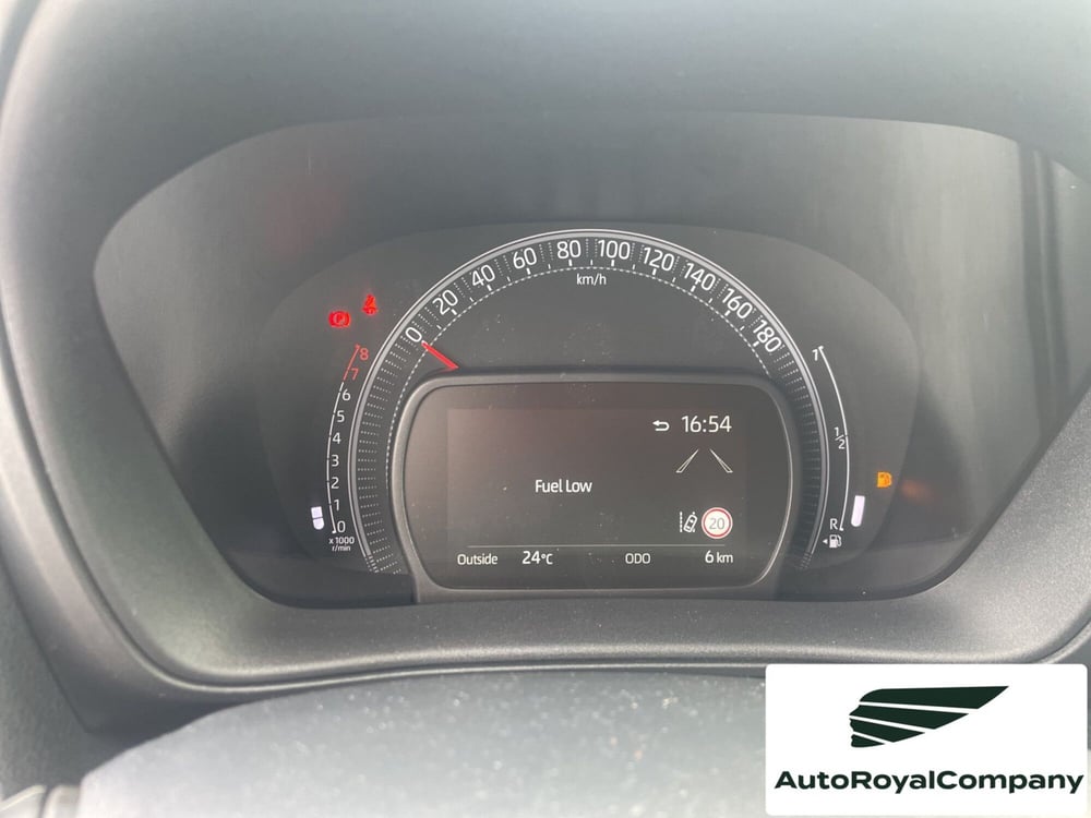 Toyota Aygo X nuova a Roma (10)