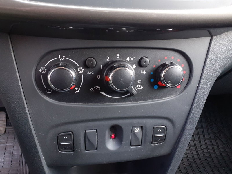 Dacia Sandero usata a Modena (10)