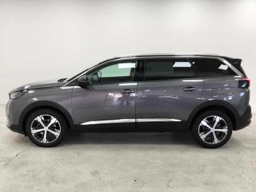 Peugeot 5008 usata a Como (11)