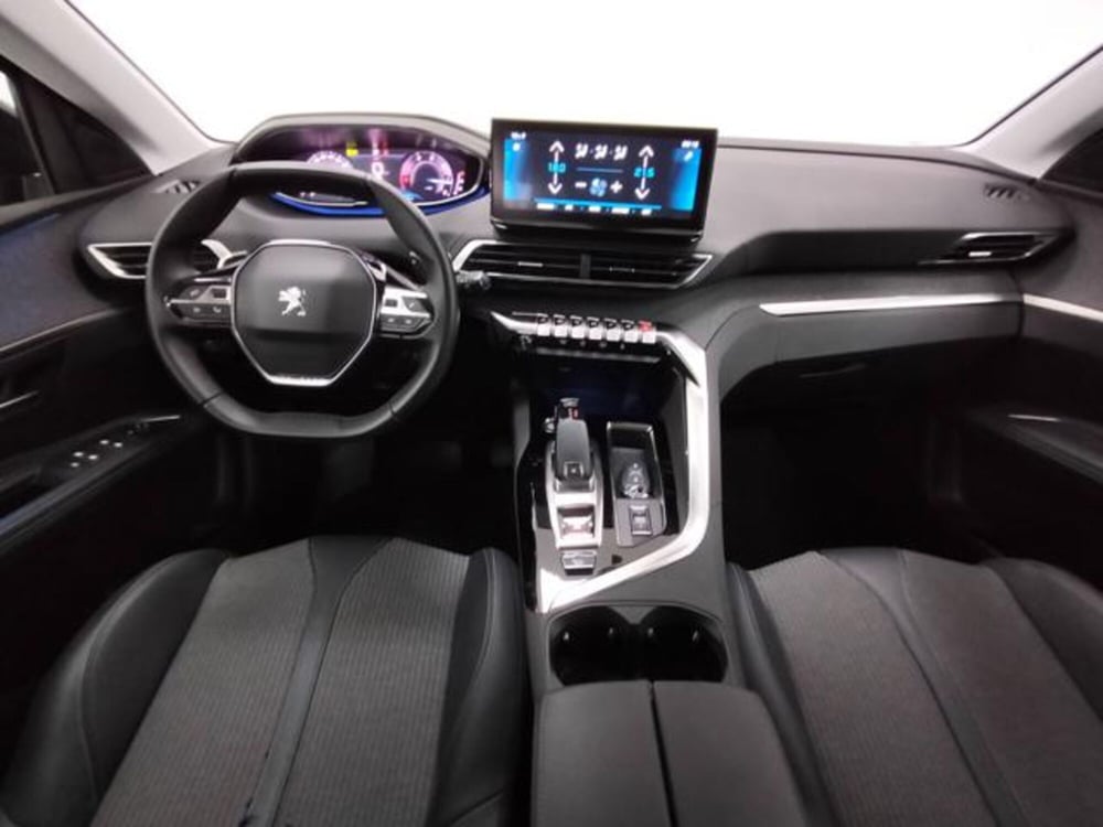 Peugeot 5008 usata a Como (4)