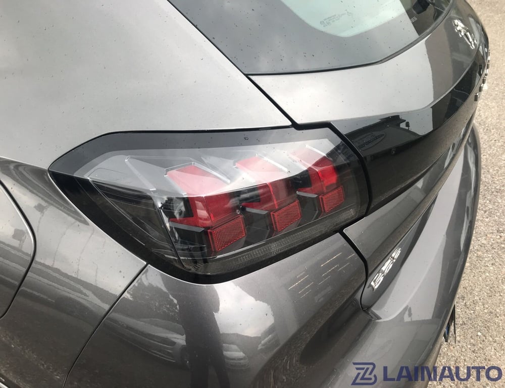 Peugeot 208 usata a Milano (11)