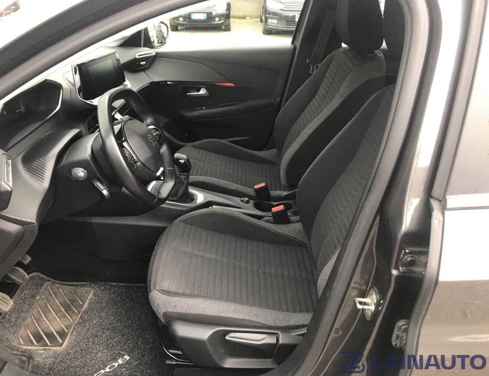 Peugeot 208 usata a Milano (15)