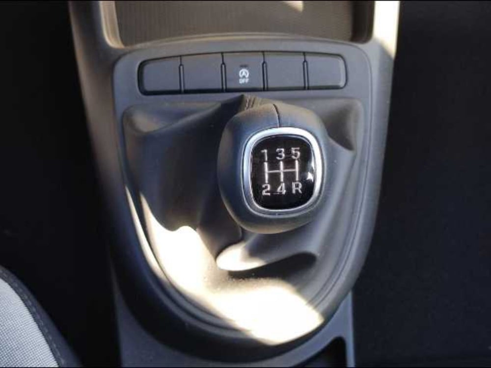 Hyundai i10 nuova a Latina (17)