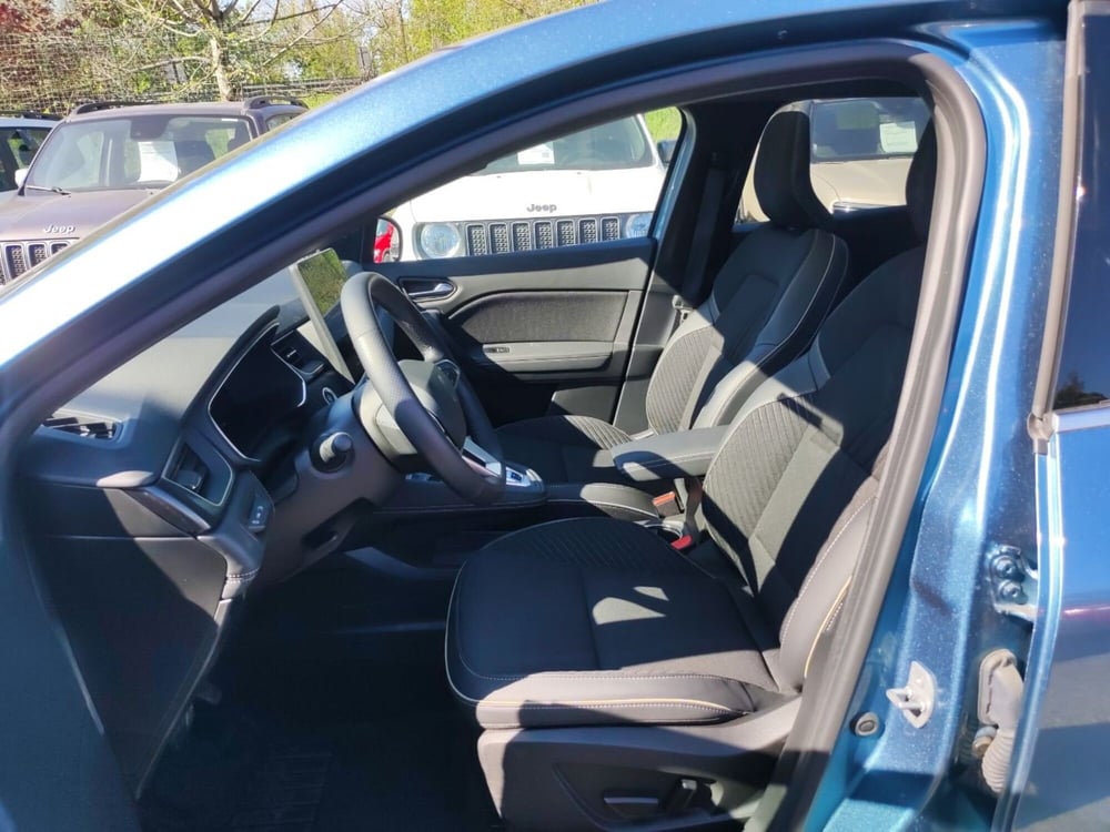 Renault Symbioz nuova a Latina (14)