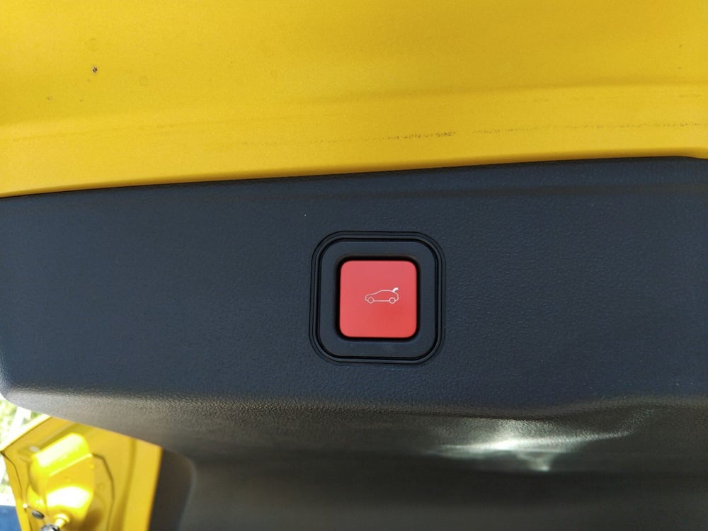 Jeep Avenger usata a Latina (11)