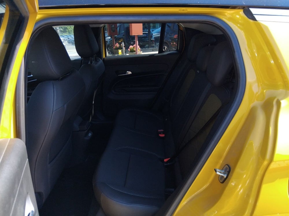 Jeep Avenger usata a Latina (12)