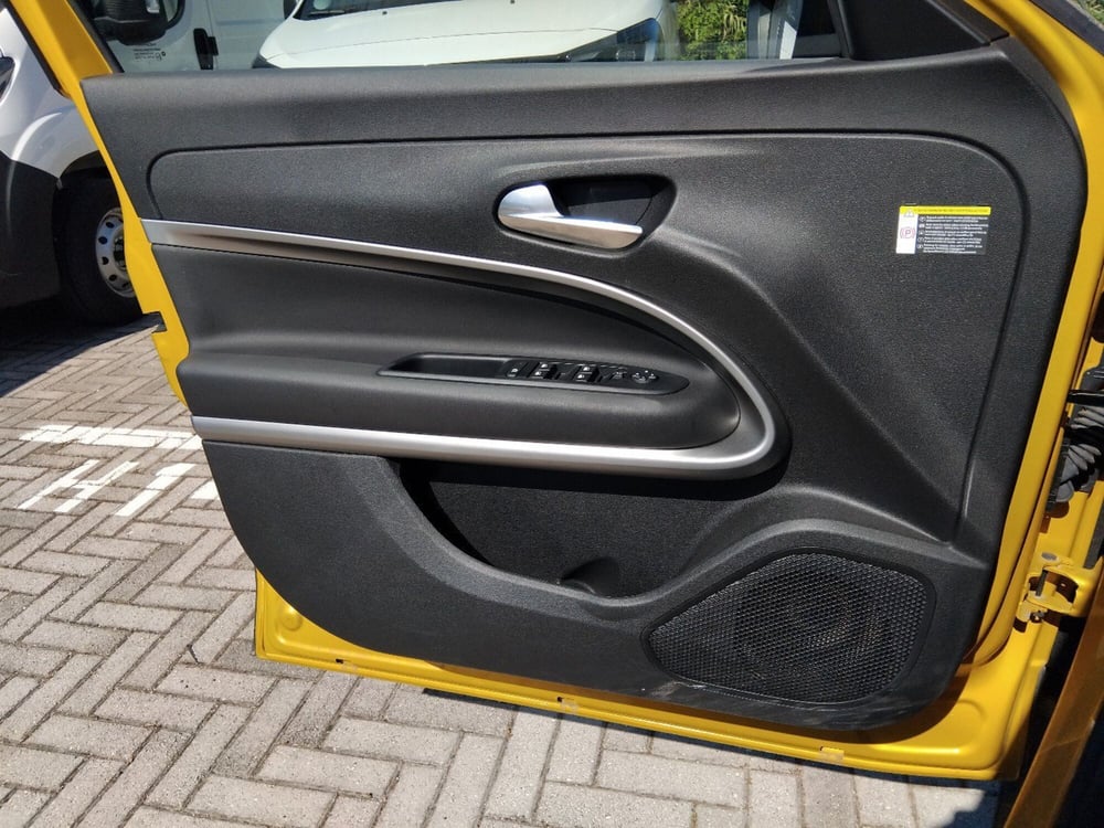 Jeep Avenger usata a Latina (20)