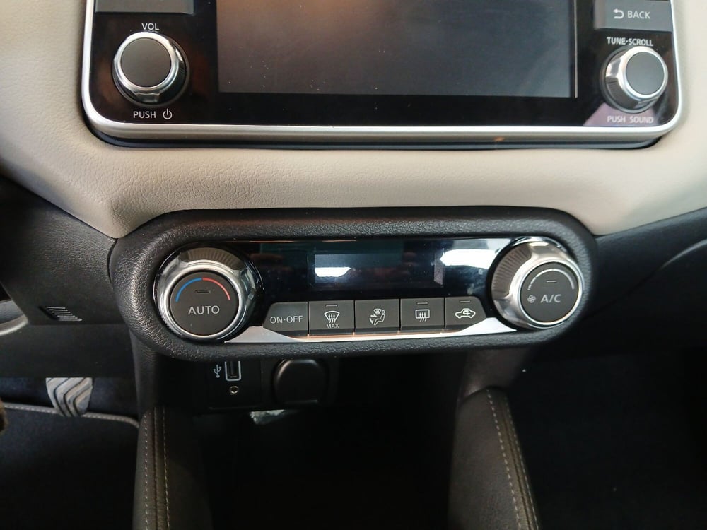 Nissan Micra usata a Latina (17)