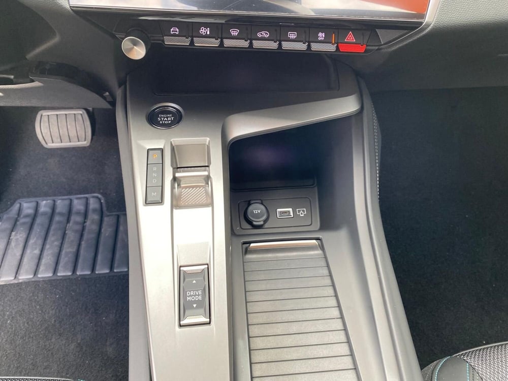 Peugeot 308 SW nuova a Milano (18)
