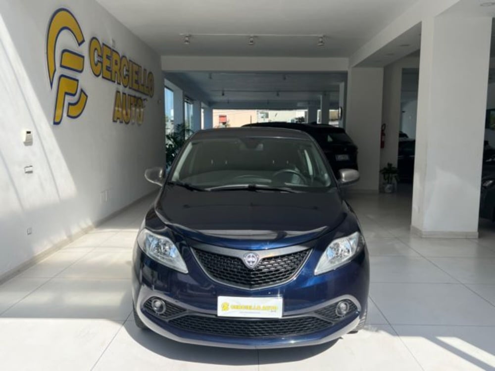 Lancia Ypsilon usata a Napoli